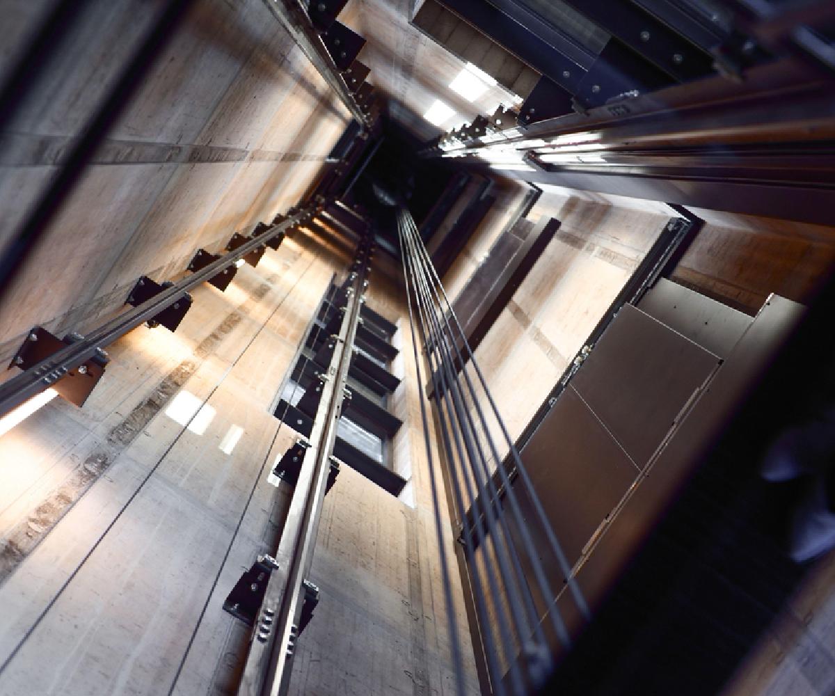 Hydraulic lift repair in Widnes and Cheshire Hydraulic lift repair in Widnes and Cheshire